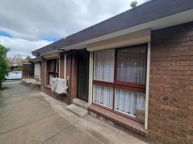 2/24 Forrest Street, Albion, VIC 3020