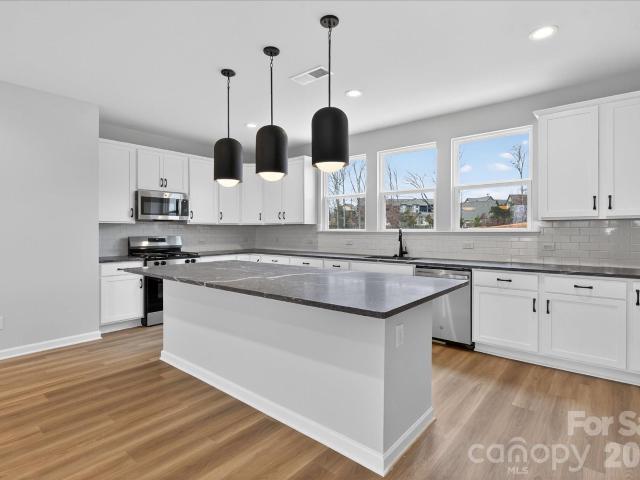 224 Ferebee Place # BRX0082