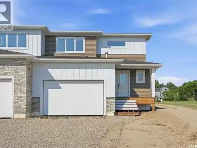 224 Froese Crescent, Warman, SK, S0K 4S0 house for sale Lis.