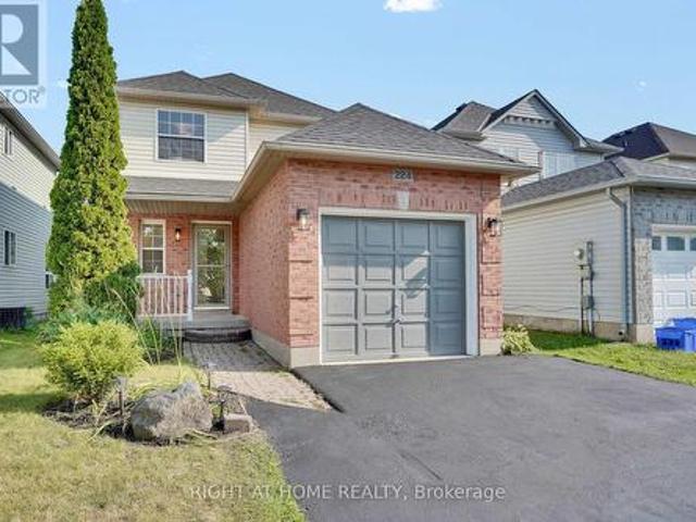 224 Hilltop Drive, North Dumfries, ON, N0B 1E0 house for sale | Listing ID X13612 | Royal LePage