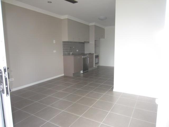 2/24 Limestone CrescentCondon QLD 4815, Australia