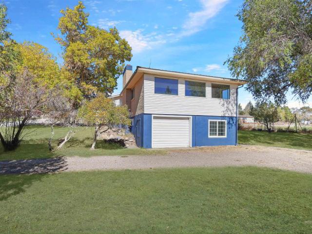224 N Main St