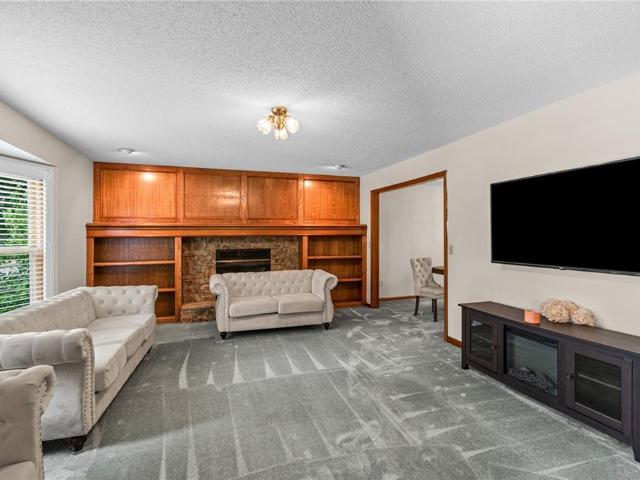 224 S Chambery Drive