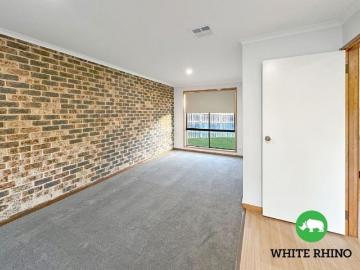 2/24 Southbar Road, Karabar