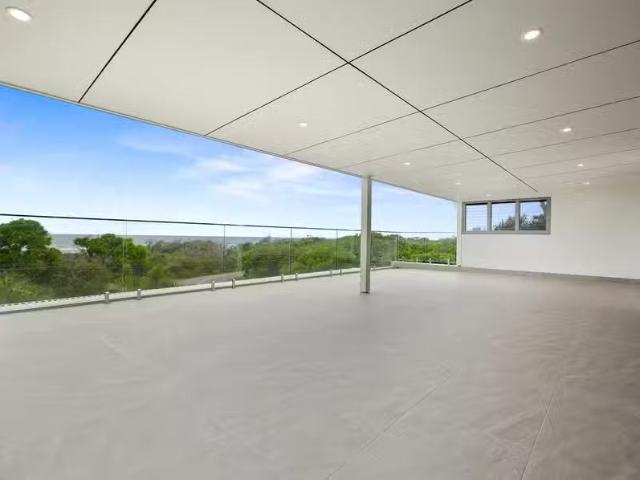 2/24 Peregian Esplanade, PEREGIAN BEACH, QLD 4573 Apartment.