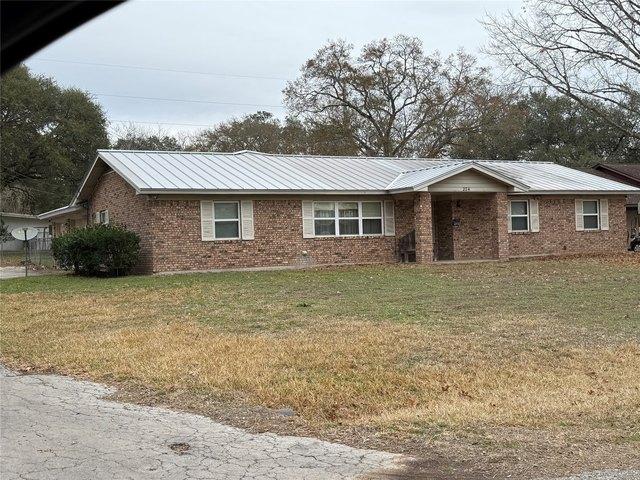 224 Tait St, Columbus, TX 78934