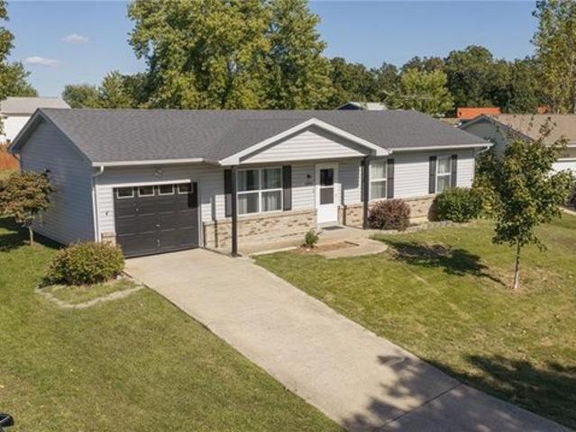 2254 Columbus Cir, Warrenton, MO 63383