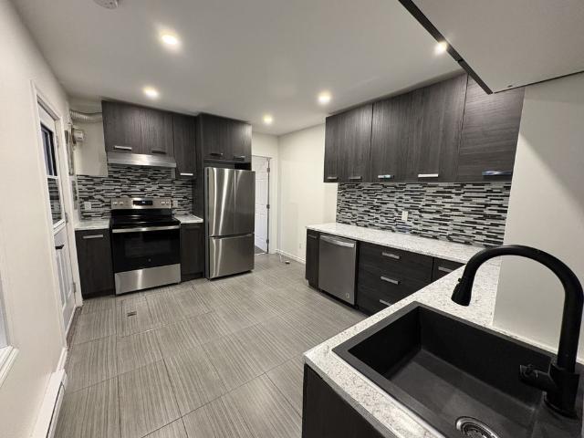 2255 Rue de Villiers