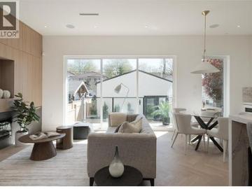 Greater Vancouver - Garden, Fireplace, Parking