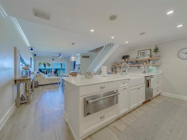 2250 Gulf Boulevard Unit B2, Belleair Beach, US, FL