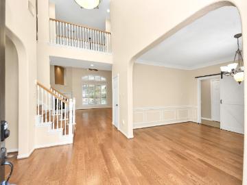 22511 Crescent Cove CT