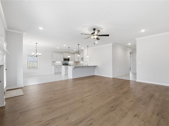 2251 S Magnificent Loop