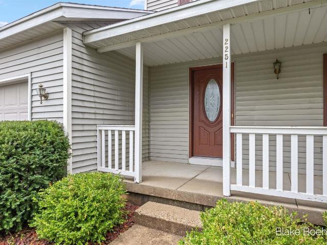 2251 Yorktown Drive