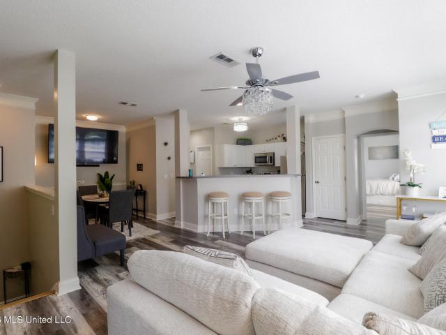2252 Beach Drive