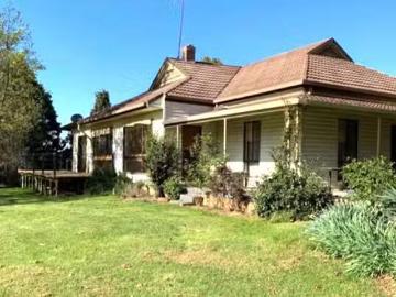 Burra, Tumbarumba, Talbingo - Equipped kitchen