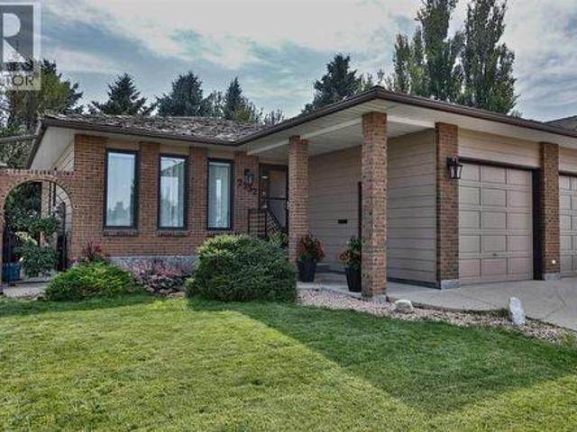 2252 26 Avenue South, Lethbridge, AB, T1K 6K1 house for sale | Listing ID A2338 | Royal LePage