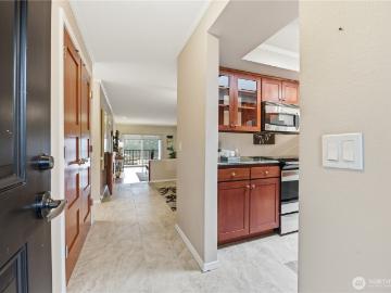 2253 Gilman Drive W # 505