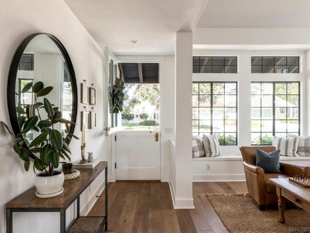 2253 Lagoon View