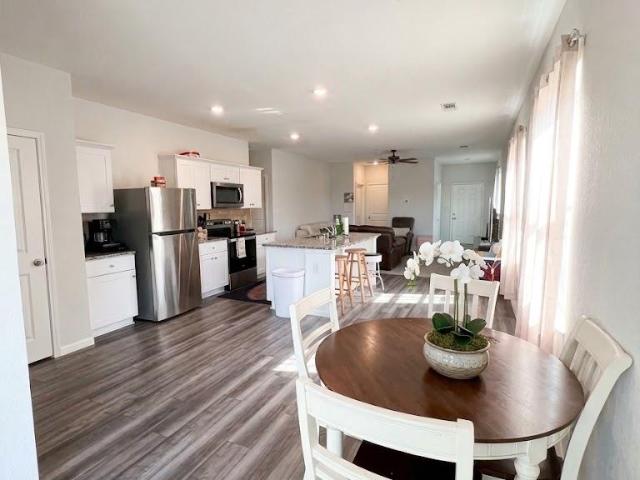 225 Comancheros Rd