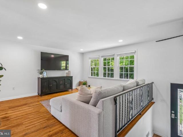 225 Academy Avenue