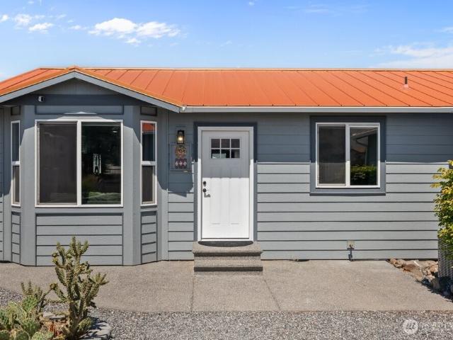 225 Atterberry Drive SW