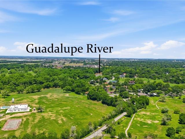 225 Greenway Dr, Seguin, TX 78155 | MLS #612599