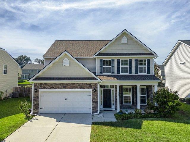 225 Donatella Dr, Goose Creek, SC 29445