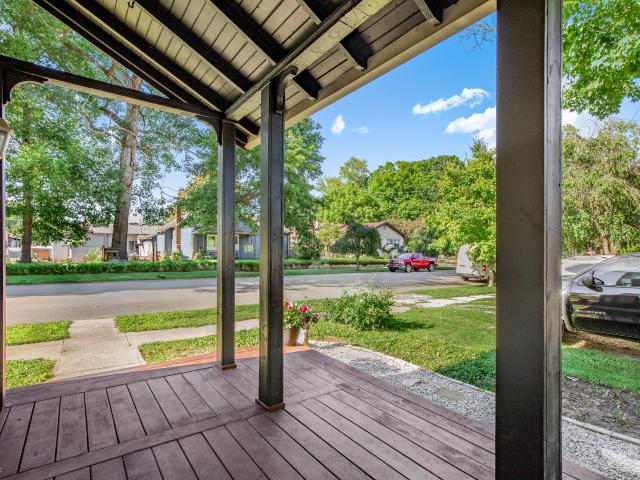 225 E Jackson