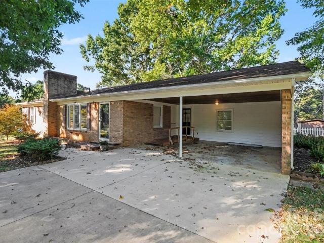 225 Edgewood Drive
