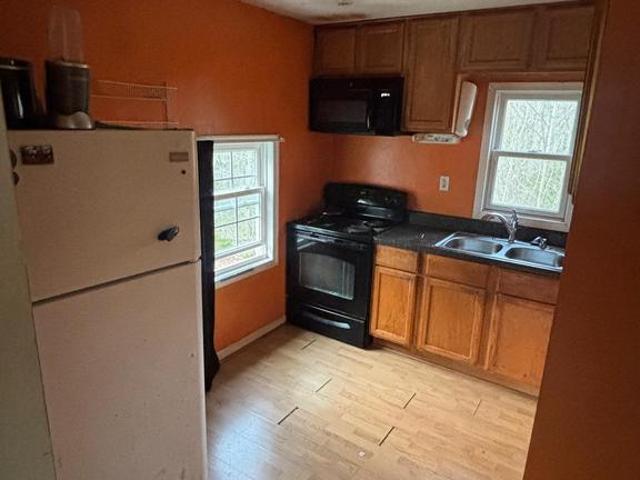 225 Foxbrook Court