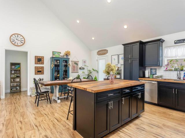 225 Foothills Drive