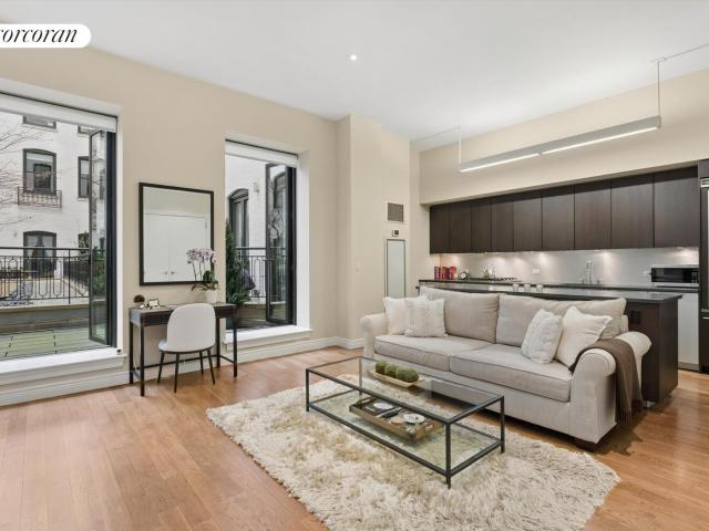 225 Fifth Avenue, New York, NY