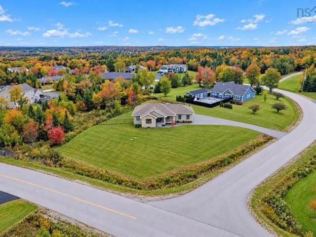 225 Hampton Drive, Sydney River, NS, B1L 0A7 house for sale | Listing ID 202625 | Royal LePage