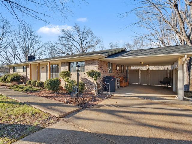 225 Hickory Hill Dr, Dover, TN 37058 | MLS #3112