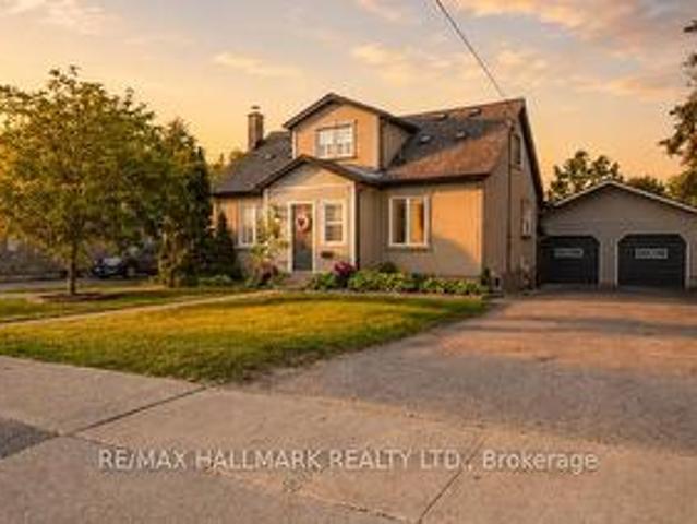 225 Innisfil Street, Barrie, ON, L4N 3E9 house for sale | Listing ID S13435 | Royal LePage
