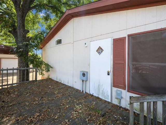 225 John Thomas Drive