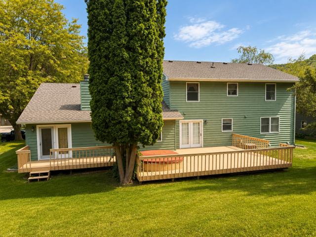 225 Oak Leaf Drive