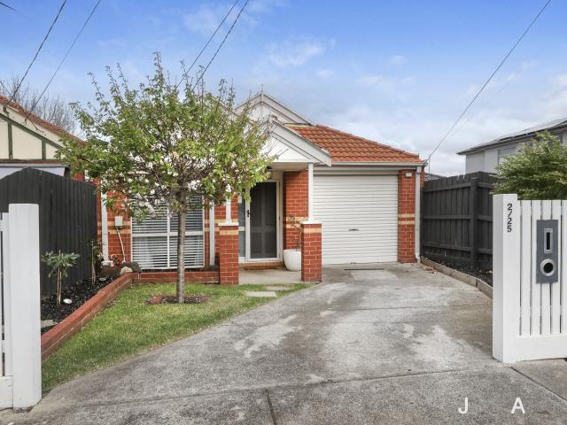 2/25 Ormond Road, West Footscray | Jas Stephens