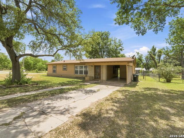 225 Lower Lacoste Rd