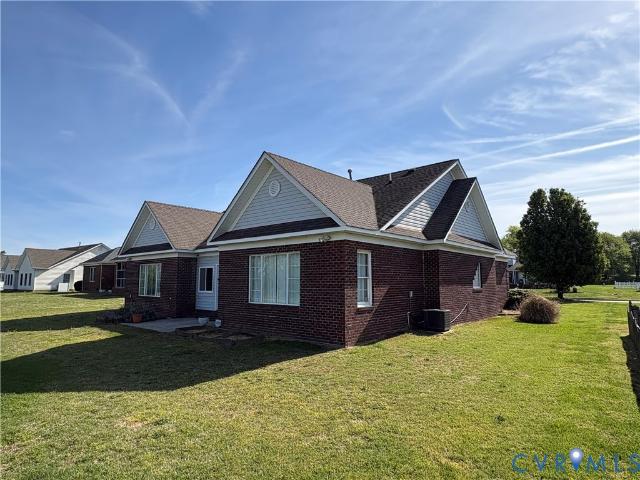 225 Lighthouse Pointe