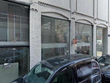 225 m2 apartment for rent in Charleroi