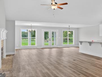 225 Mockingbird Lane 18