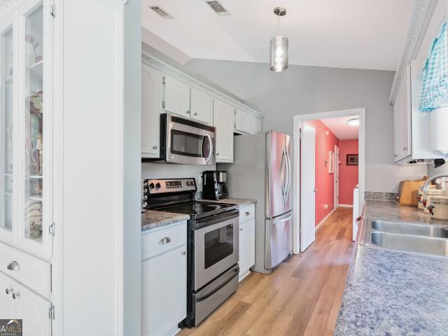 225 Merriwood Circle