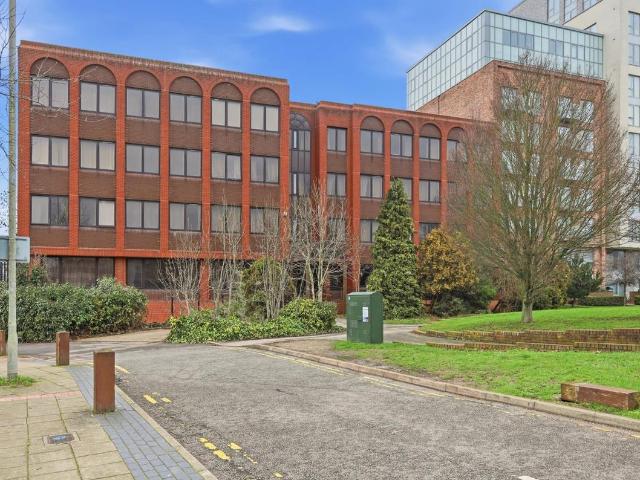 225, Shenley Road, Borehamwood WD6, Studio to rent, £1,100 pcm | PrimeLocation