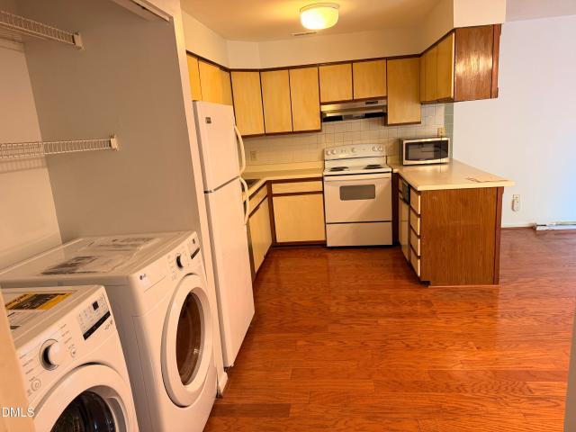 225 Summerwalk Circle