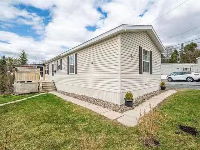 225 Parklane Drive, Lower Sackville, NS, B4C 2W8 house for s.