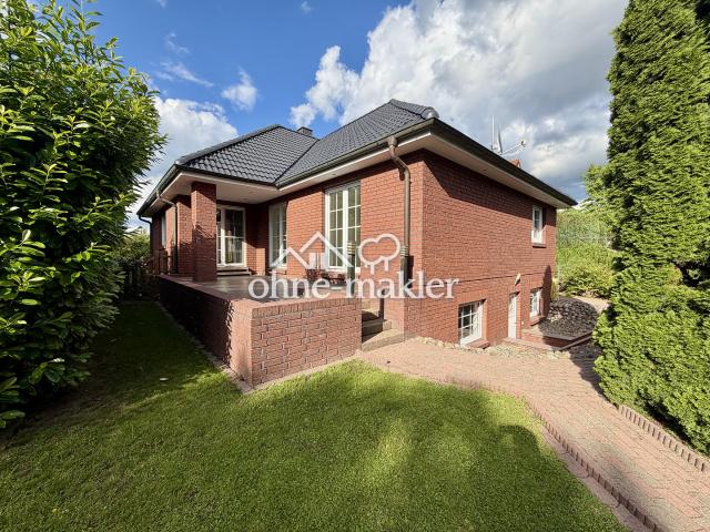 225 qm Familienglück auf 2 Ebenen + Toller Garten, Sauna & Kamin