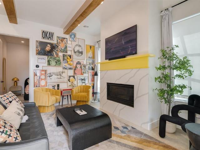 225 W 1st Street # 112