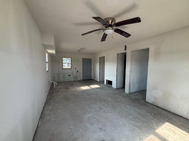 225 W Park Street