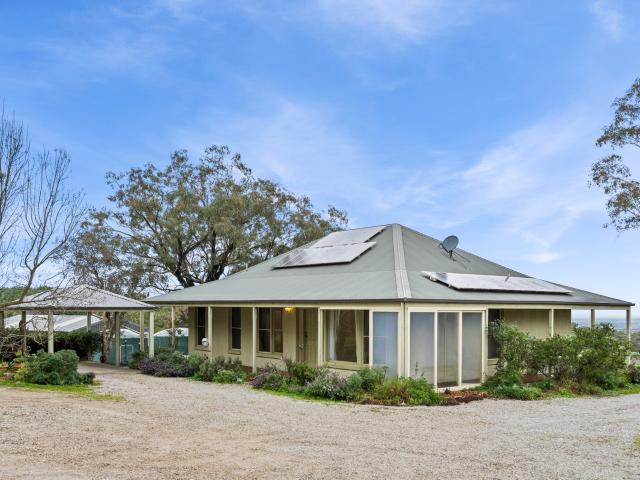225a Couangalt Rd, Gisborne South